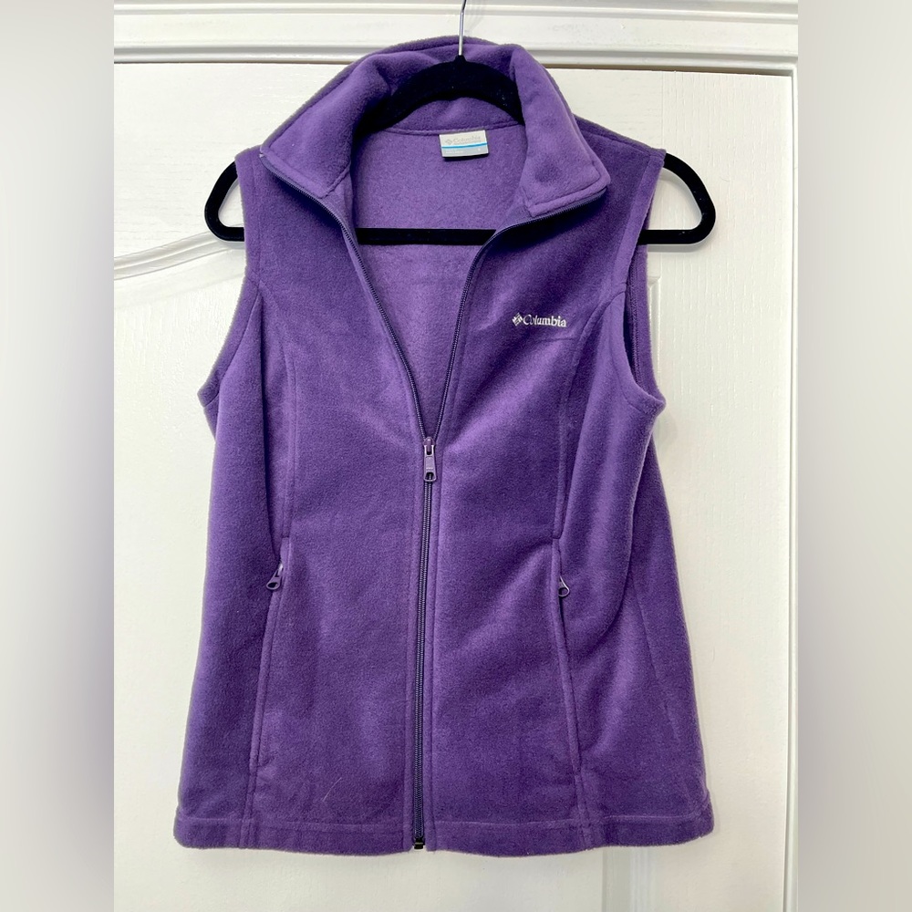 Columbia zip up vest